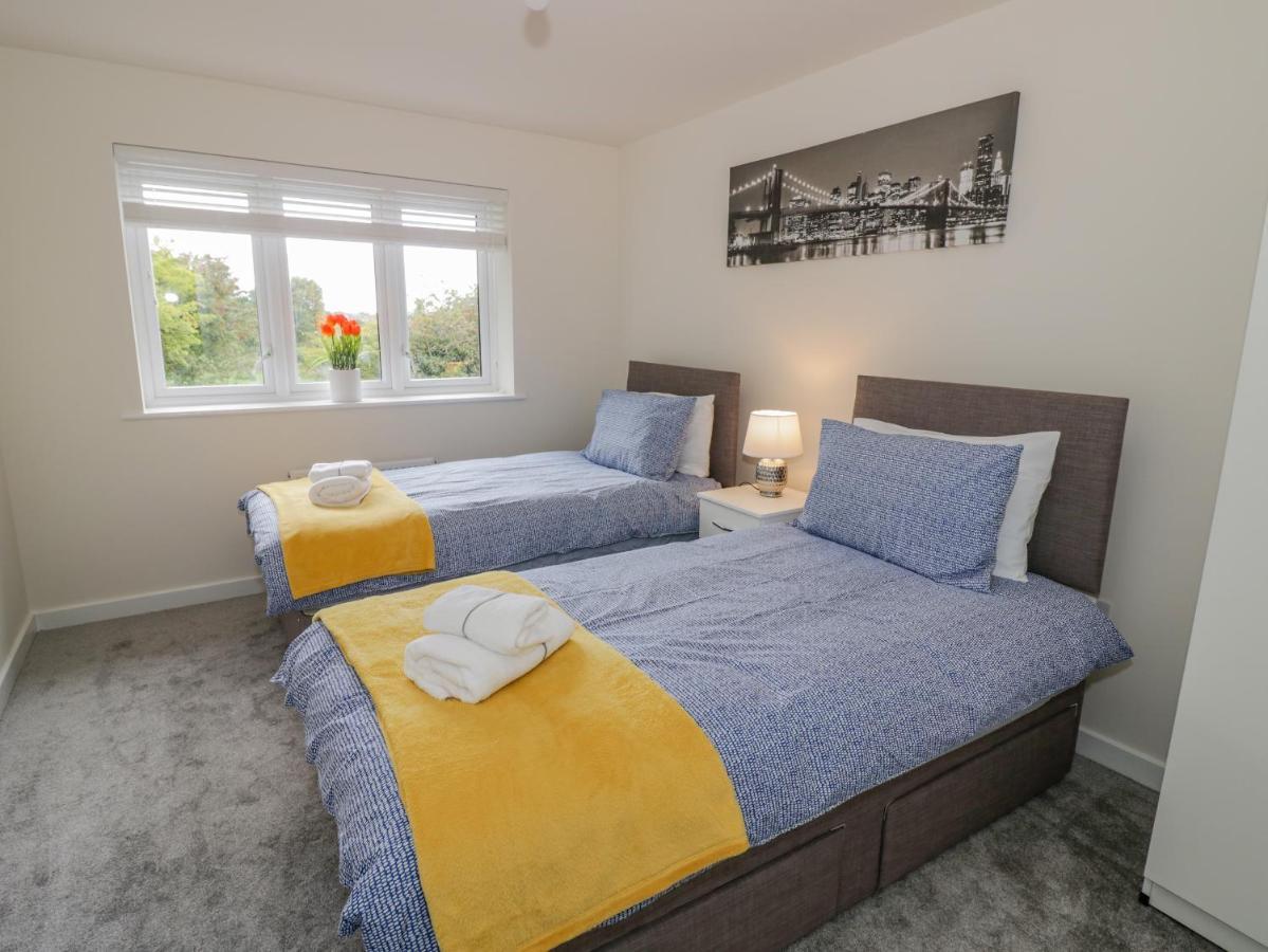 23 Moat House Close Coventry